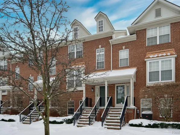20217 Boardwalk Blvd, Southfield, MI 48075