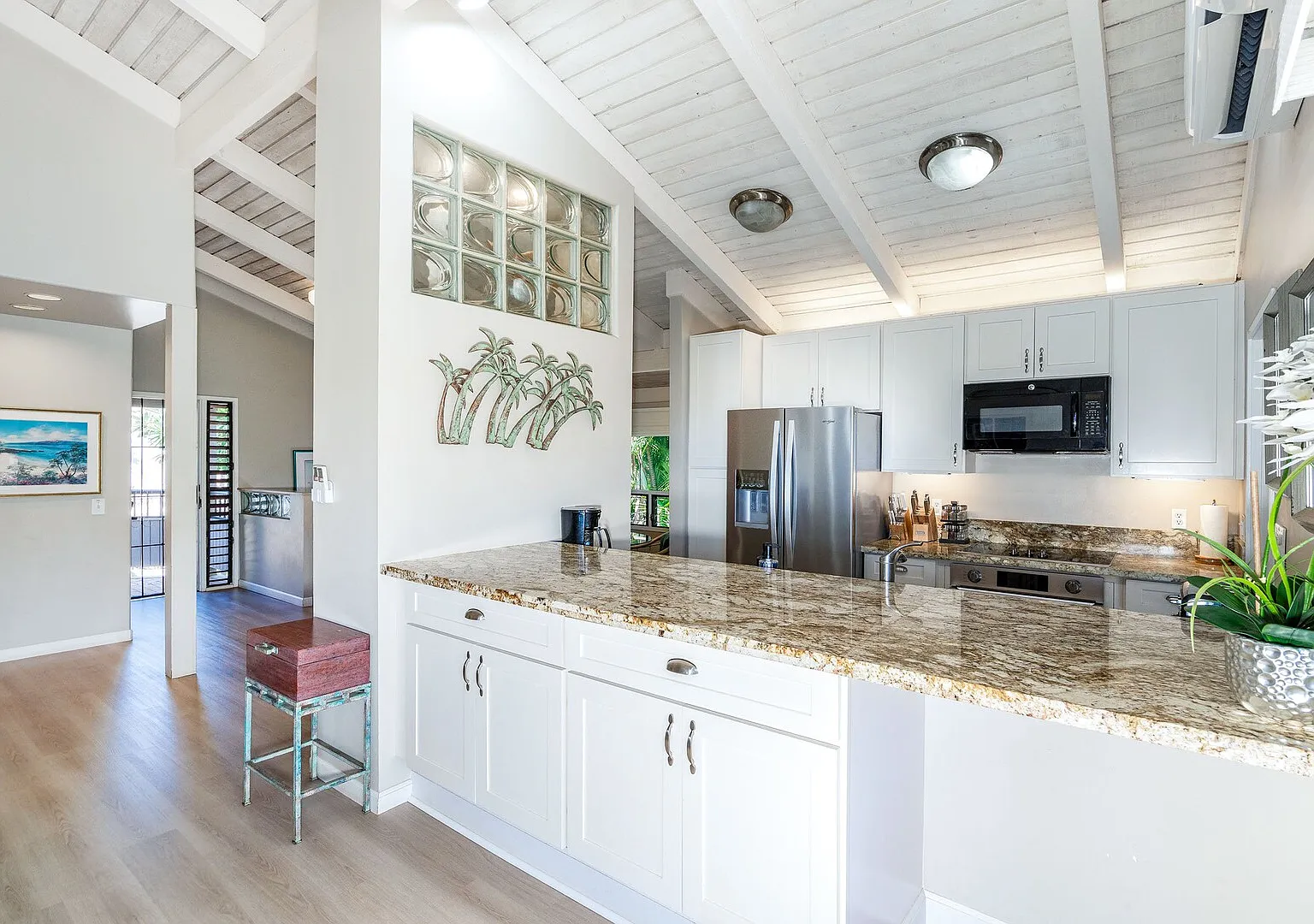 Wailea Ekolu 510 - Ocean Views, Private Lanais, Renovated 2-Story with — Photo 3