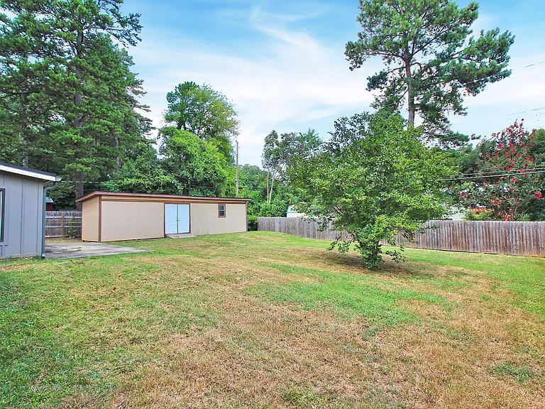 401 Scaleybark Rd — Photo 33
