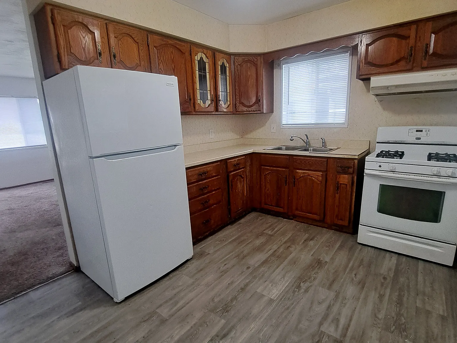 3 bed, 936 sqft, $1,200 — Photo 4