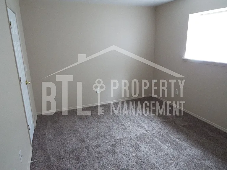 5012 Orchard Ln — Photo 10