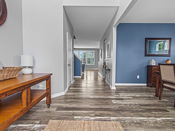 4th image of 9689 N Lookout Ct