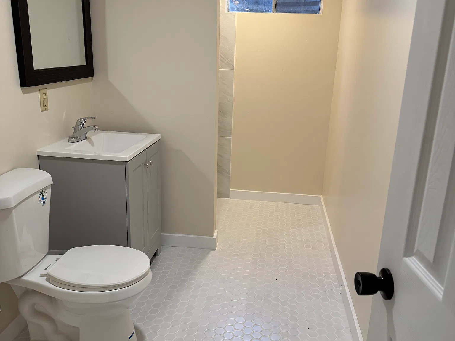 3 bed, 1450 sqft, $2,400 — Photo 1