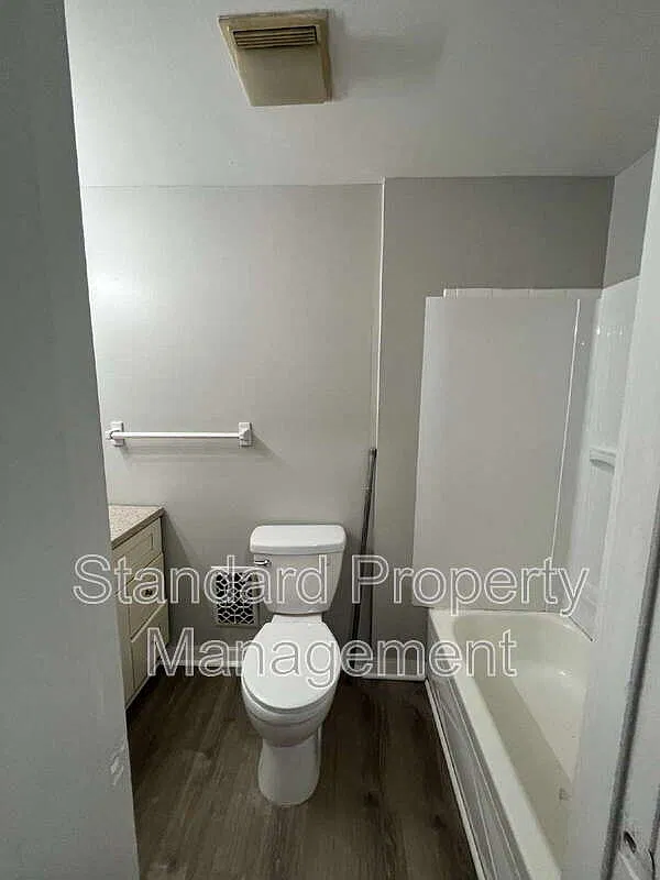1 bed, 1.0 bath, $1,175 — Photo 1