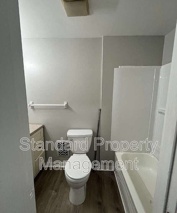 1st image of 347 Broadway #2