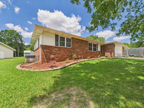 605 Broadmoor Cir, Mountain Home, AR 72653