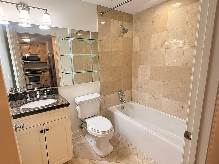 127 Madison Ave #701 — Photo 18