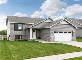 901 Towne Dr NE, Byron, MN 55920