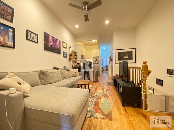 3rd image of 1482 De Kalb Ave #1R