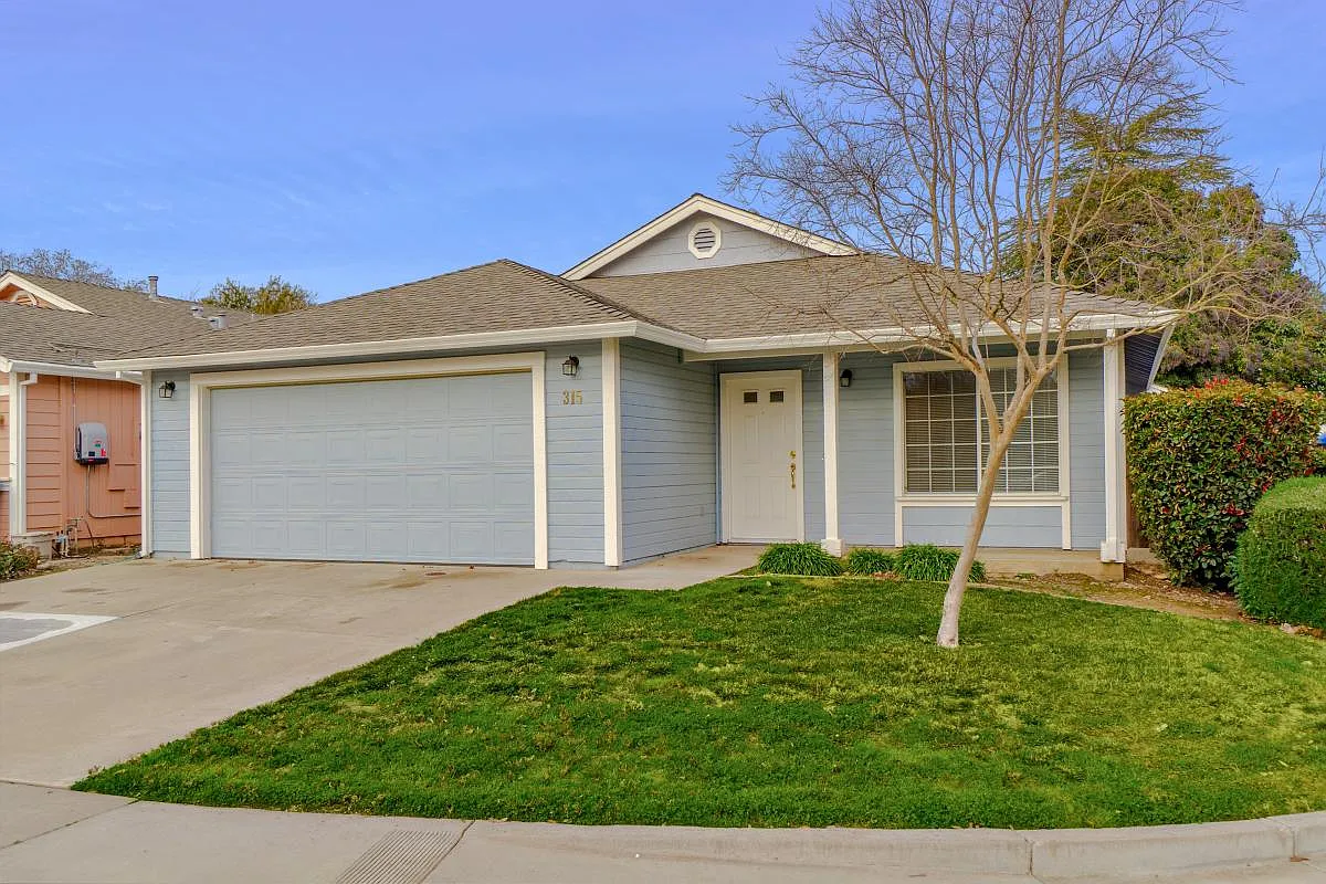 4 bed, 1535 sqft, $3,300 — Photo 1
