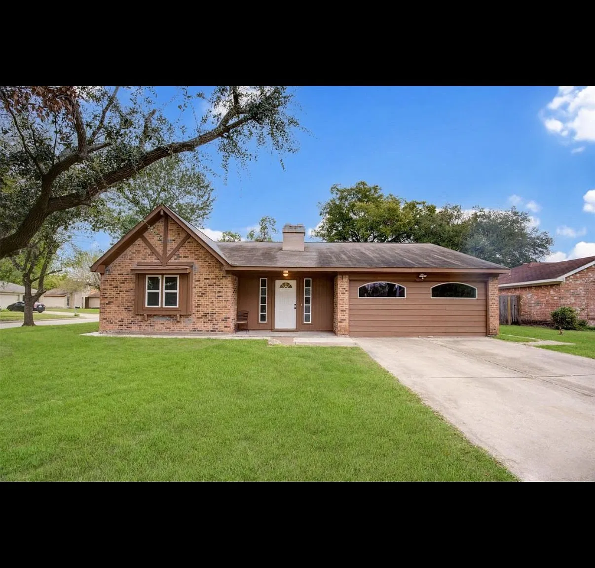 4 bed, 2176 sqft, $750 — Photo 1