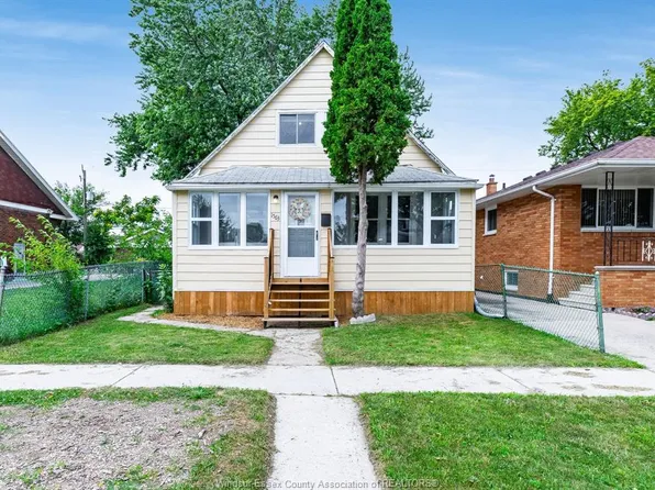 1563 Albert Rd, Windsor, ON N8Y 3R3