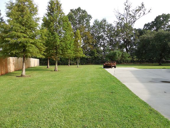 3rd image of 18273 Magnolia Oaks Dr