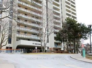 177 Linus Rd #812, Toronto, ON M2J4S5