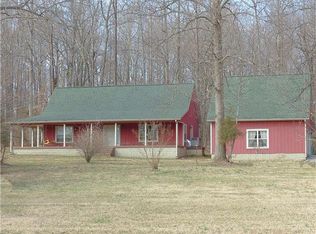 899 Bear Carr Rd, Westmoreland, TN 37186