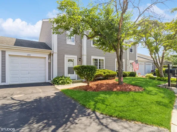 1335 Chelsea Cv, Roselle, IL 60172