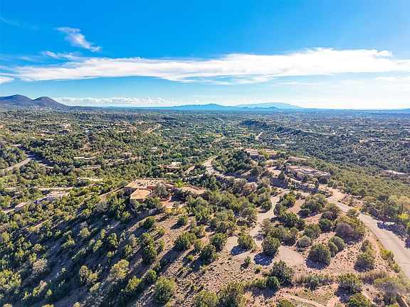 2nd image of 142 Barranca Rd