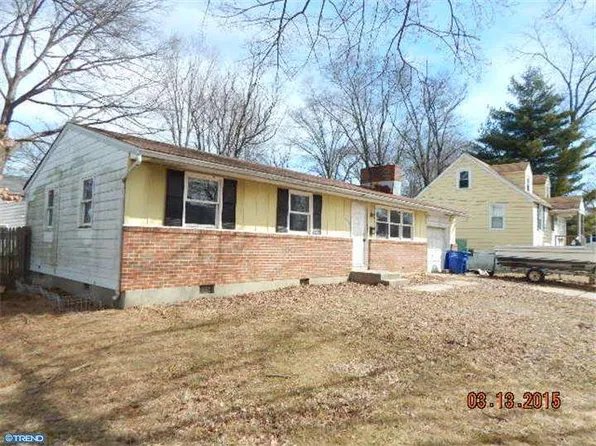 121 Elm Ave, Maple Shade, NJ 08052