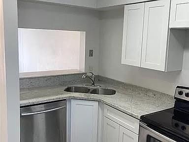 2nd image of 4754 Pontchartrain Dr