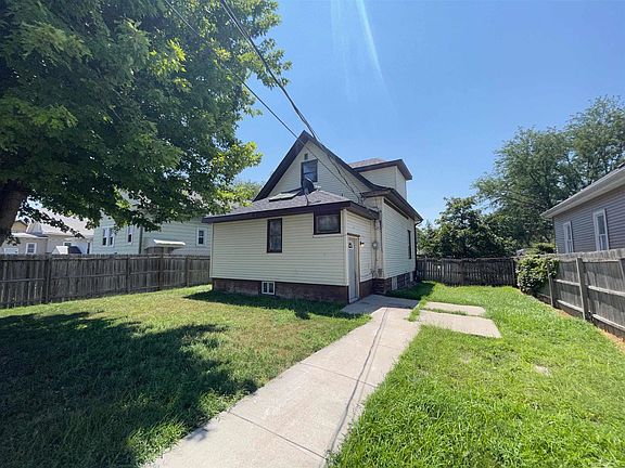 5th image of 1014 Claremont St
