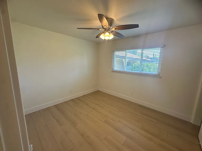 9101 Rosewood Dr — Photo 24