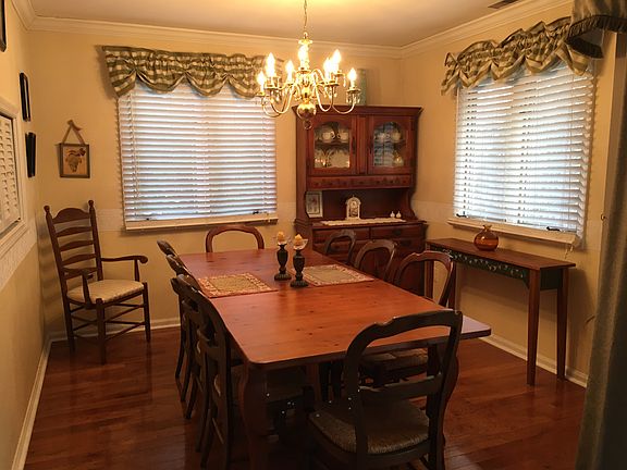 2nd image of 126 Vreeland Ct
