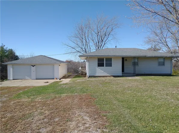 1997 176th Pl, Knoxville, IA 50138
