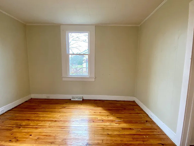1806 Owens Rd — Photo 14