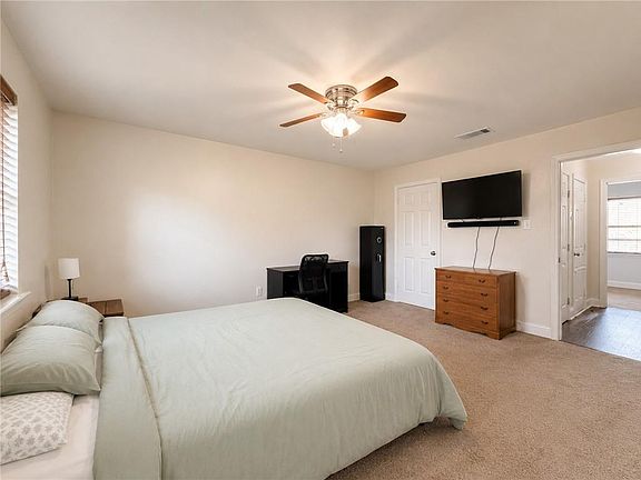 5th image of 3133 Ventura Ln