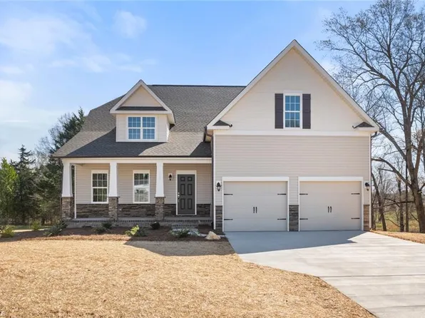 138 Wade Eaton Dr, Mocksville, NC 27028