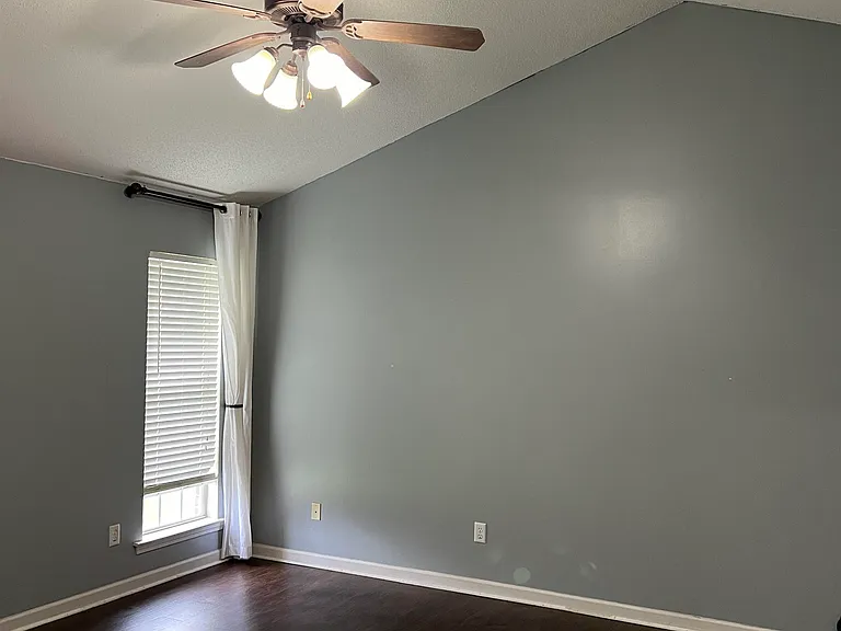 9837 Oldham Dr — Photo 4