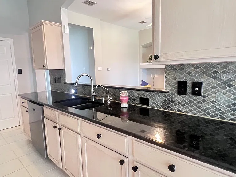 10718 Brandenberg Dr — Photo 22