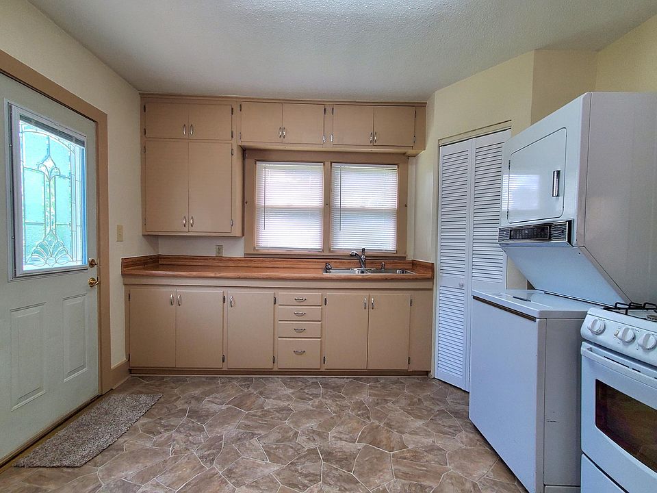 2nd image of 2415 36th St
