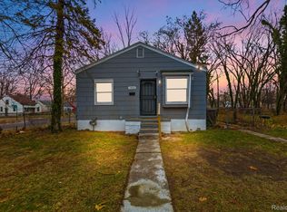 19816 Harlow St, Detroit, MI 48235