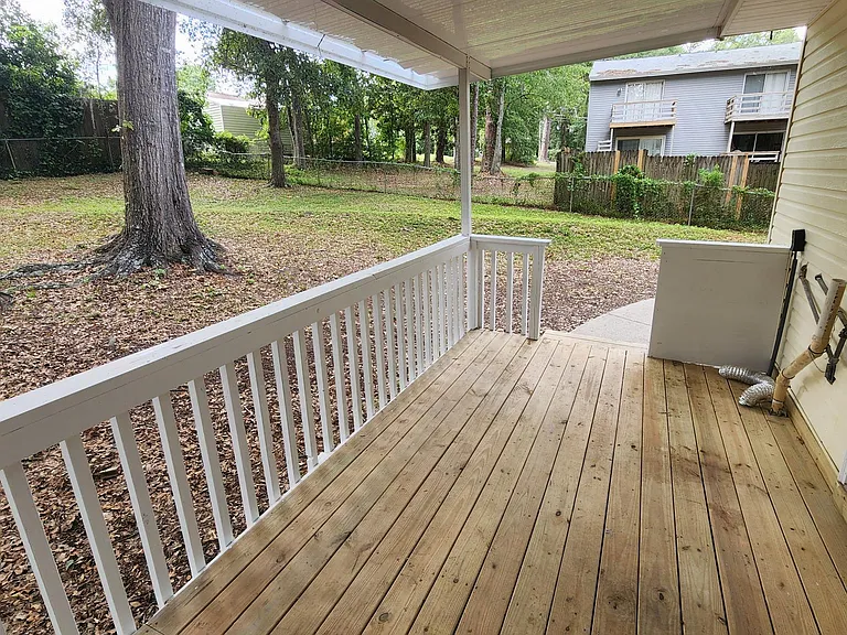 2479 Dundee Dr — Photo 25