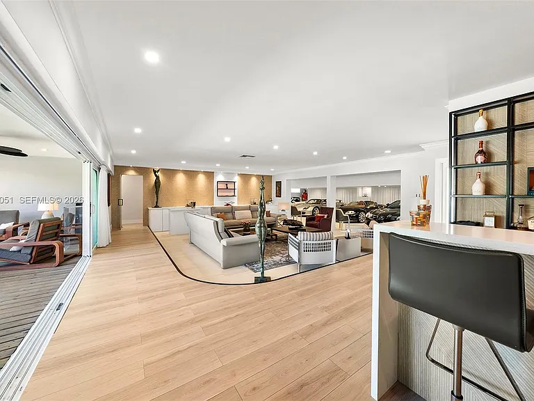 424 Alamanda Dr — Photo 10