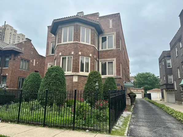 6745 S Crandon Ave, Chicago, IL 60649