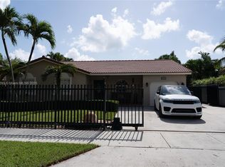 17992 SW 152nd Ct, Miami, FL 33187