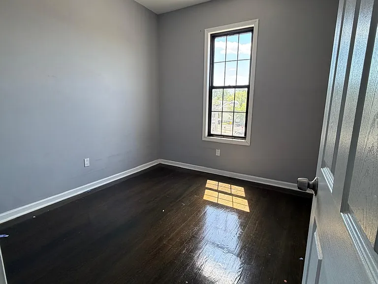 502 Springfield Ave #4 — Photo 9