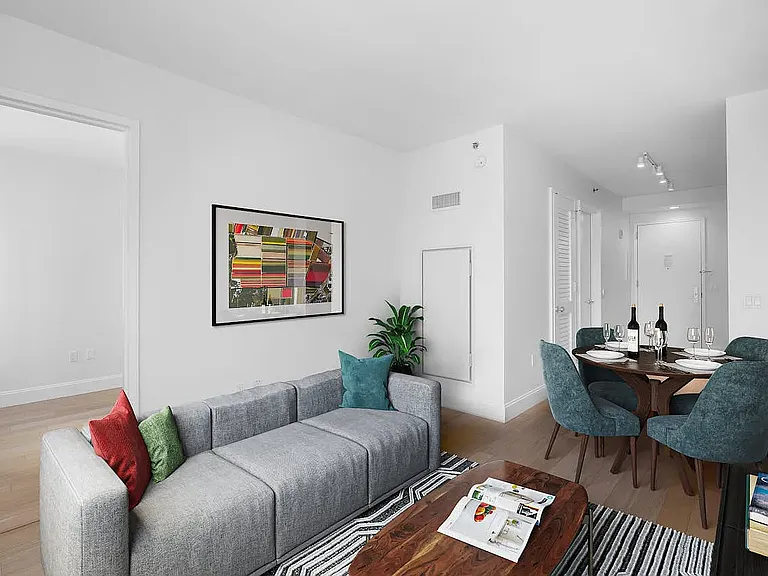10 City Point #25B — Photo 3