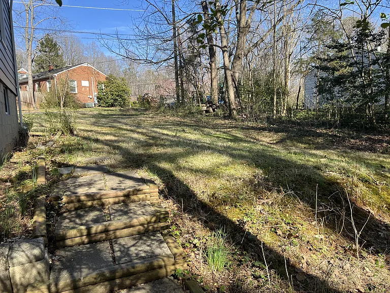 11 Mobile Ln #B — Photo 15