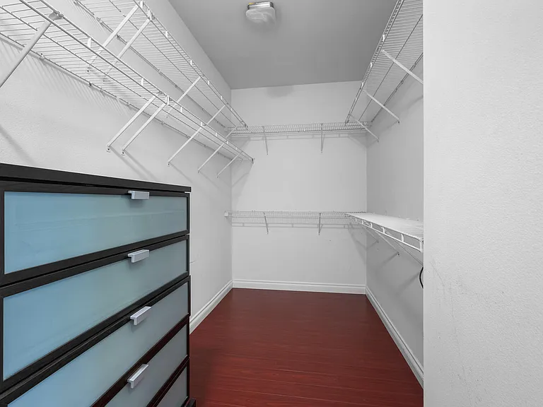 18785 Roxbury Ln — Photo 16