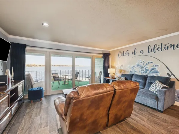 7041 Kingston Cove Ln APT 155, Willis, TX 77318