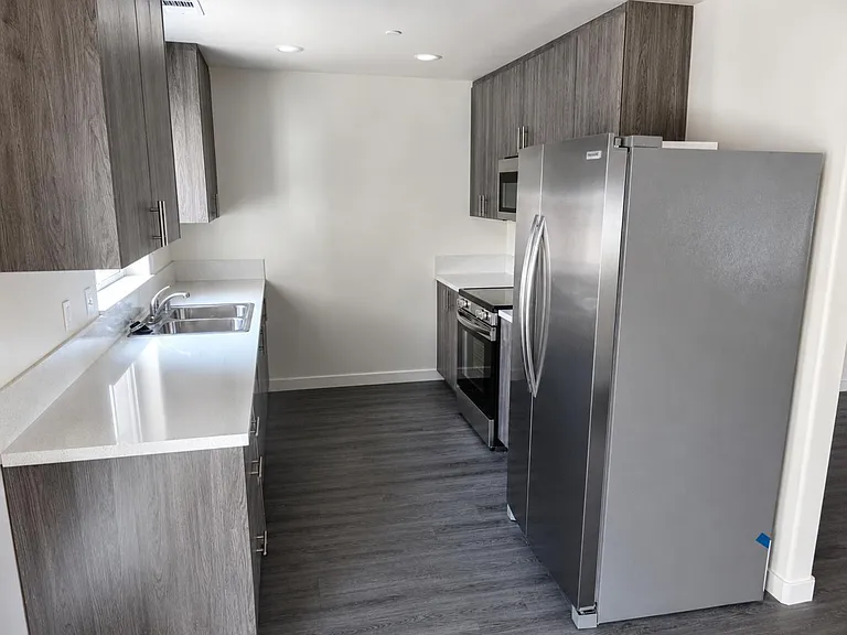 Unit Photo