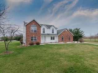 125 Savannah Ct, Marine, IL 62061