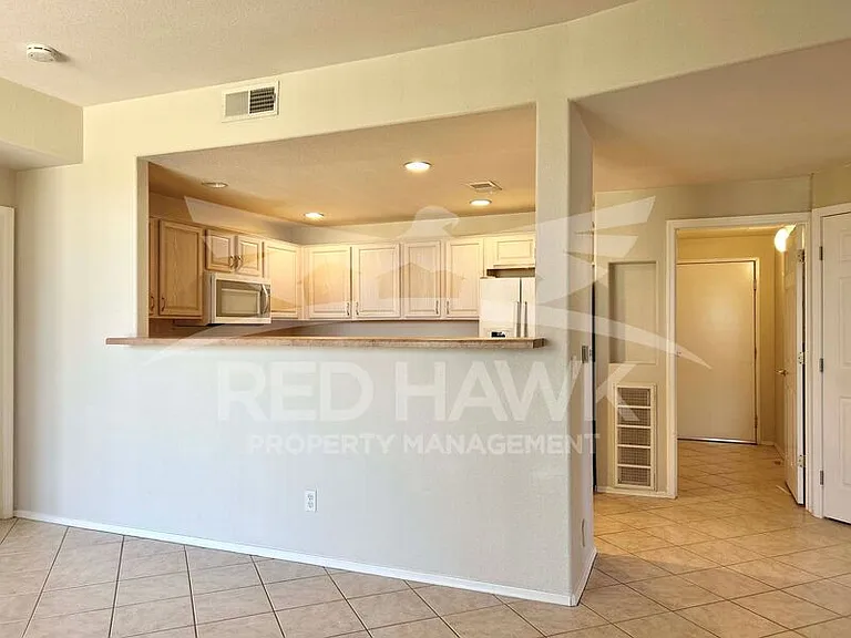 1335 E June St #110 — Photo 7