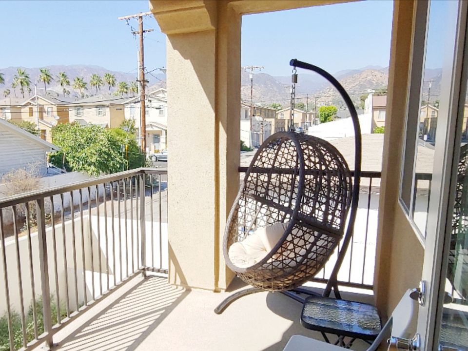 Upper-Level Private Balcony