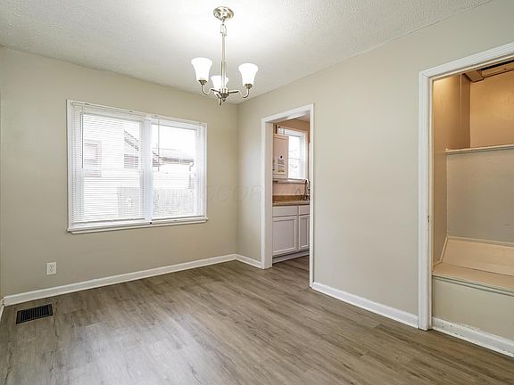 4th image of 1370 E 22nd Ave