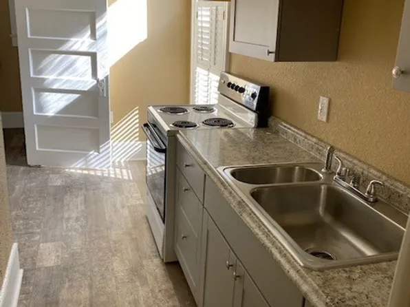 Breezeswept Apartments, 735 N Westmoreland Dr, Orlando, FL 32804