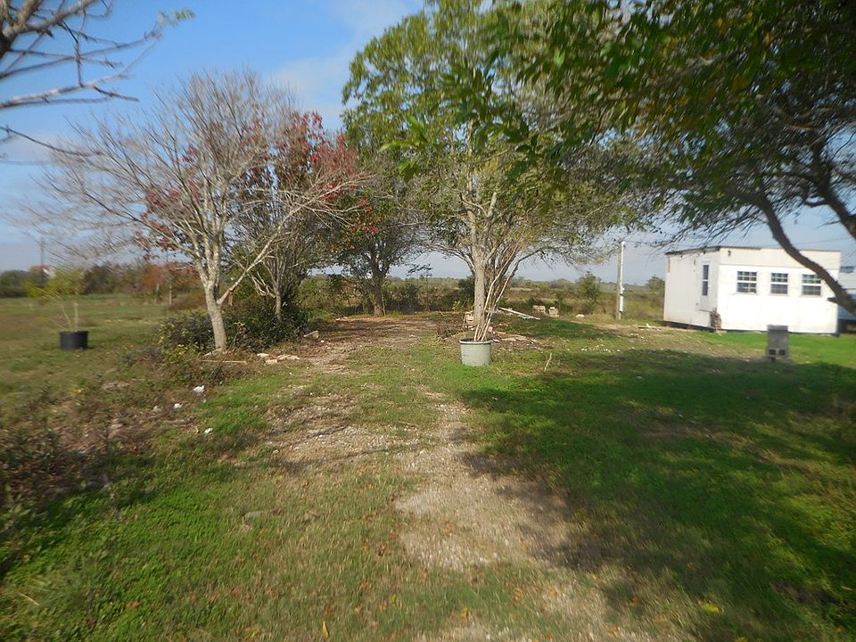 2nd image of 75 County Road 292
